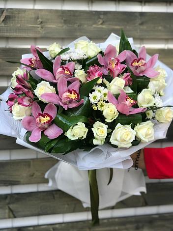 Букет цветов из: Розы и Хризантемы в Моршанске