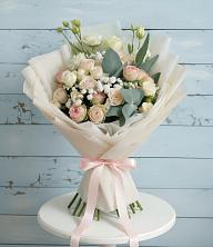 Букет цветов из:  Розы и Лизиантусы в Моршанске