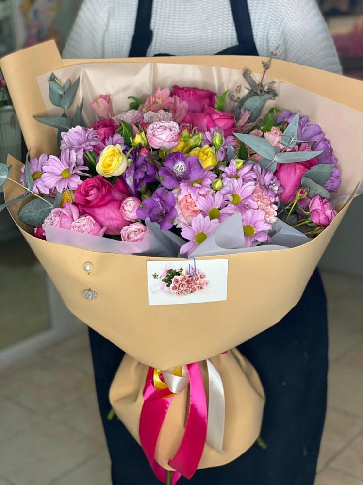 Букет цветов из: Хризантемы, Гвоздики и Альстромерии в Моршанске