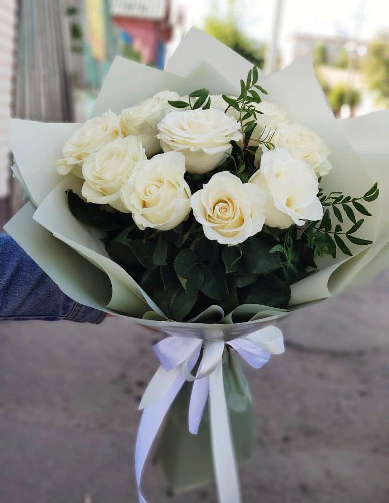 Букет Белые розы Проуд в Моршанске