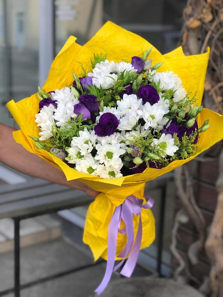 Букет цветов из: Ирисы, Хризантемы и Ромашки в Моршанске