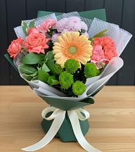 Букет цветов из:  Гвоздики, Розы, Герберы и Хризантемы в Моршанске