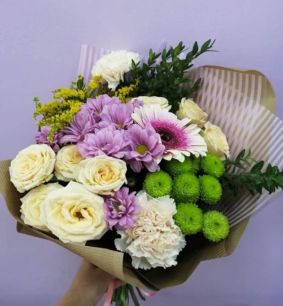 Букет цветов из: Хризантемы, Розы, Гвоздики и Герберы в Моршанске