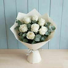 Букет Белые розы в Эвкалипте в Моршанске