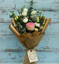 Букет цветов из:  Розы и Лизиантусы в Моршанске